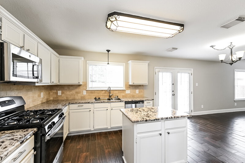 2,890/Mo, 4530 Allegro Dr Seabrook, TX 77586 Kitchen View 2