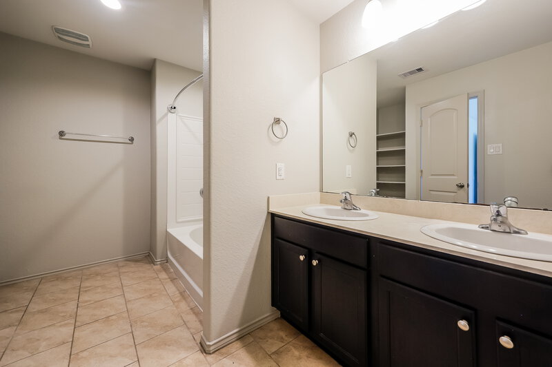 2,315/Mo, 2602 Ski Lodge Dr Spring, TX 77373 Main Bedroom View 3