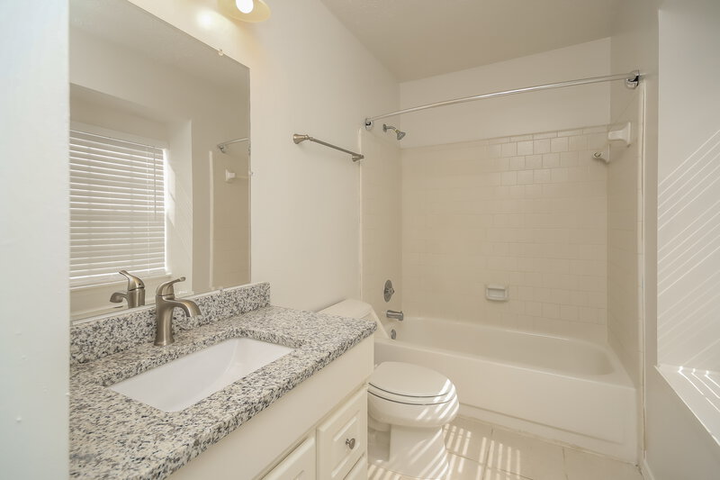 2,285/Mo, 15802 Saint Lawrence Cir Friendswood, TX 77546 Bedroom View