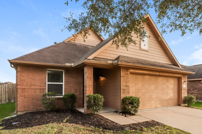 2,135/Mo, 911 Blair Field Ln Fresno, TX 77545 Front View