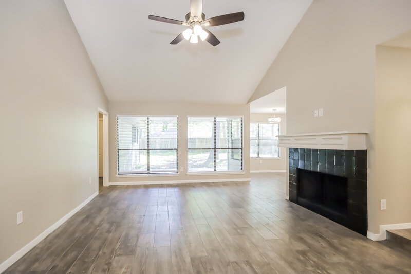 1,785/Mo, 16210 S Helm Ct Crosby, TX 77532 Living Room View