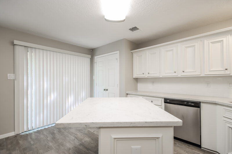1,785/Mo, 16210 S Helm Ct Crosby, TX 77532 Kitchen View