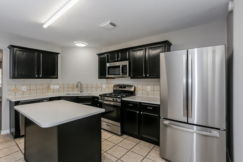 2,335/Mo, 16114 Callan Ln Houston, TX 77049 Kitchen View 2
