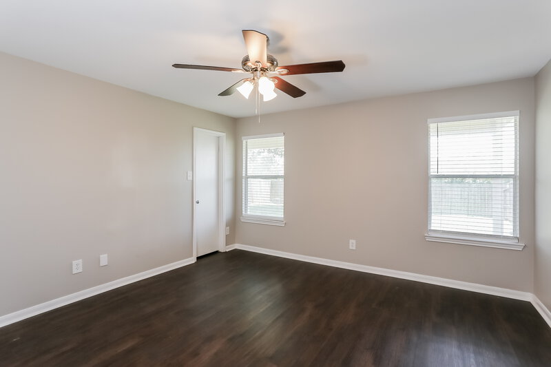 2,335/Mo, 16114 Callan Ln Houston, TX 77049 Main Bedroom View