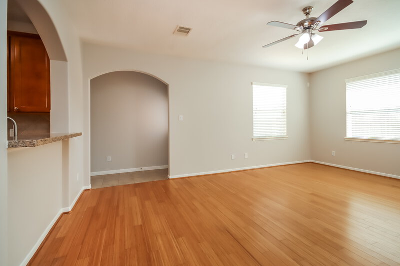 2,985/Mo, 12011 Summer Range Dr Humble, TX 77346 Living Room View