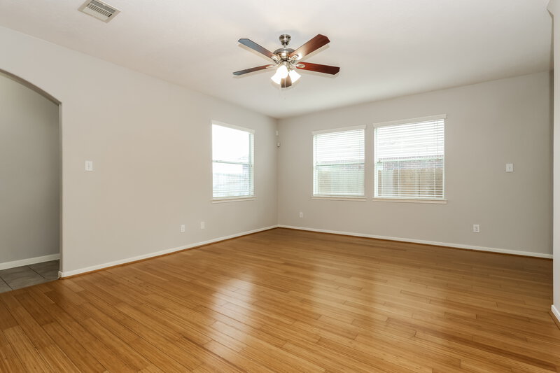 2,190/Mo, 12011 Summer Range Dr Humble, TX 77346 Living Room View