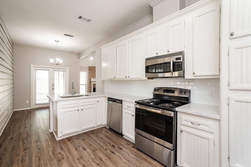 2,240/Mo, 24714 Gilbough Dr Tomball, TX 77375 Kitchen View