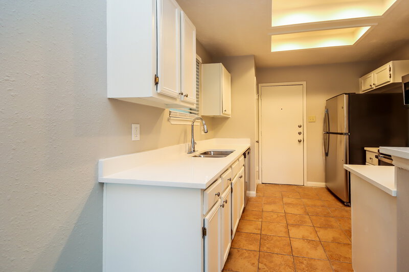 2,105/Mo, 7322 Maczali Dr Missouri City, TX 77489 Kitchen View 2