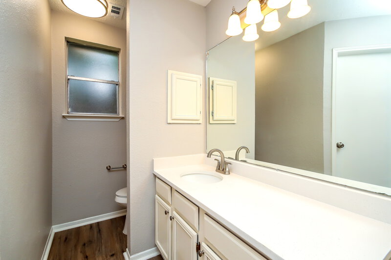 2,105/Mo, 7322 Maczali Dr Missouri City, TX 77489 Bathroom View