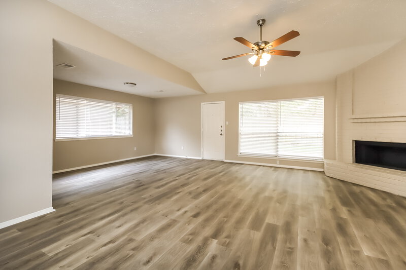 1,960/Mo, 21206 Waymare Ln Spring, TX 77388 Living Room View 2