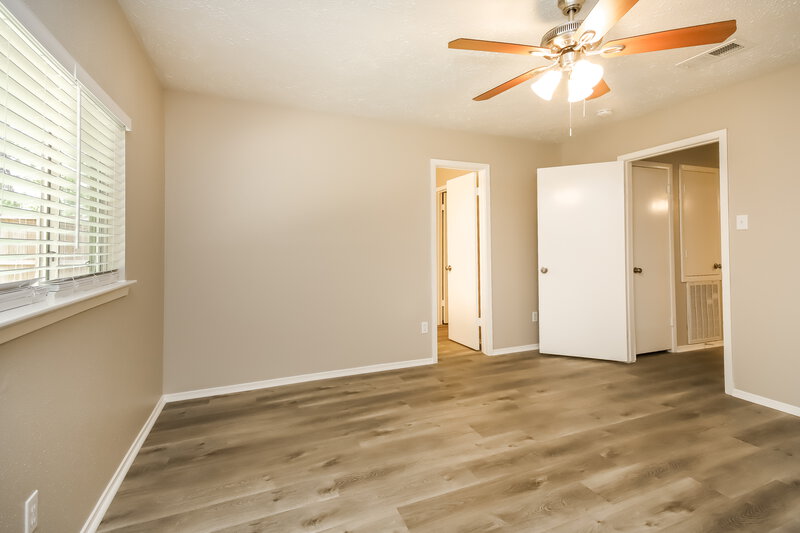 1,960/Mo, 21206 Waymare Ln Spring, TX 77388 Main Bedroom View 2