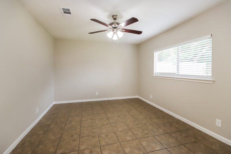 1,760/Mo, 8514 Forest Point Dr Humble, TX 77338 Main Bedroom View