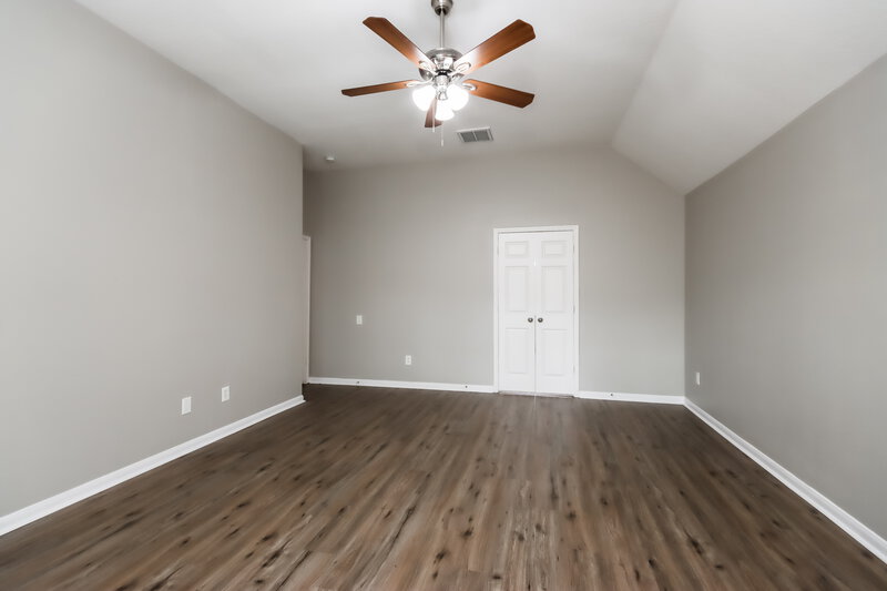 2,285/Mo, 727 Neap Ct Crosby, TX 77532 Main Bedroom View 2