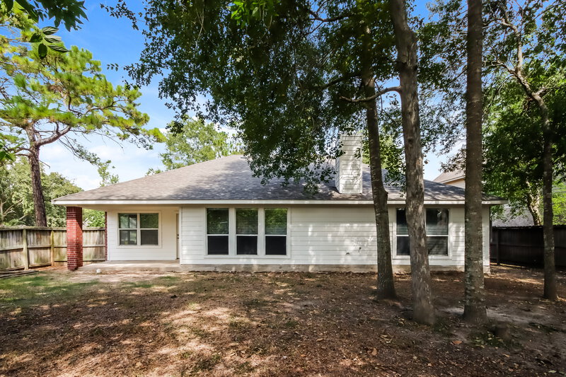 2,285/Mo, 727 Neap Ct Crosby, TX 77532 Rear View