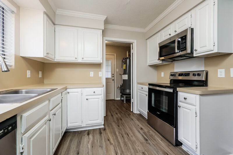 1,865/Mo, 8431 Pines Place Dr Humble, TX 77346 Kitchen View 2