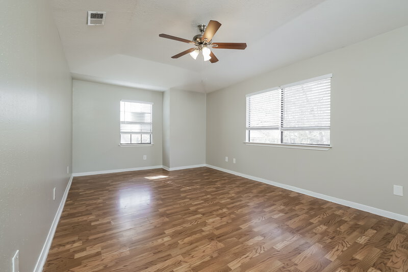 1,865/Mo, 8431 Pines Place Dr Humble, TX 77346 Main Bedroom View
