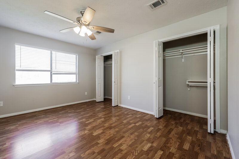 1,865/Mo, 8431 Pines Place Dr Humble, TX 77346 Bedroom View