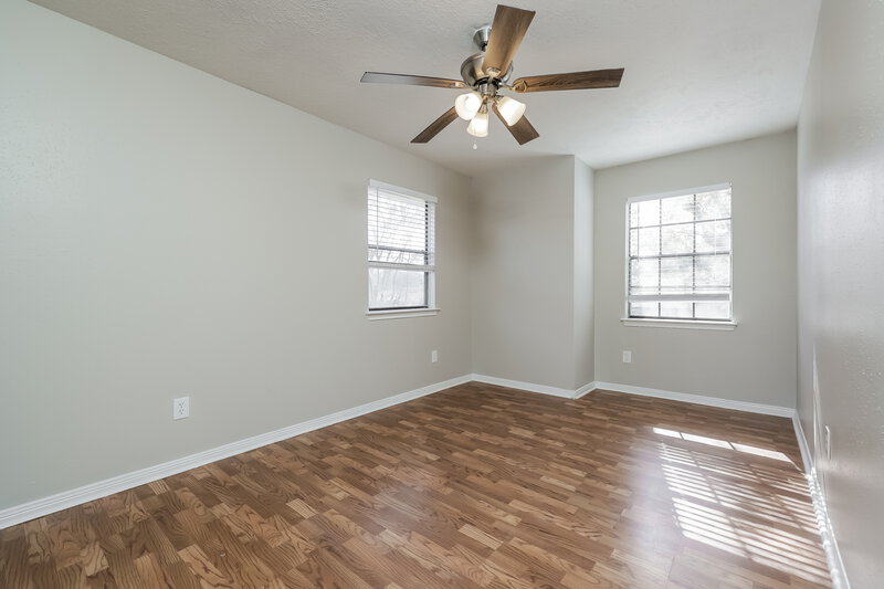 1,865/Mo, 8431 Pines Place Dr Humble, TX 77346 Bedroom View 2