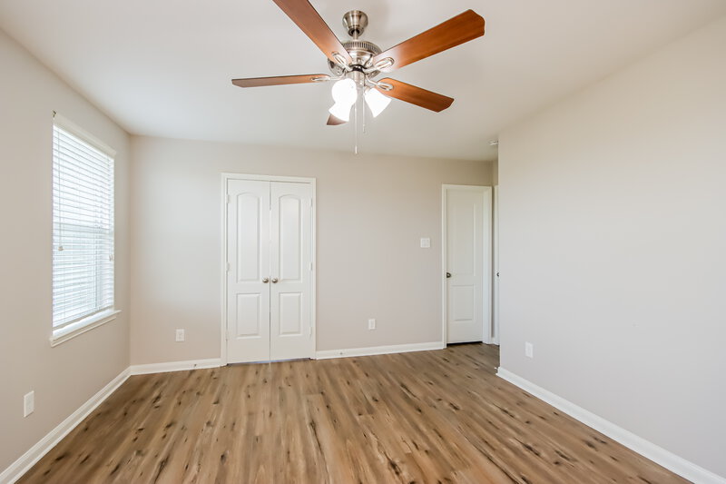 1,900/Mo, 10855 S Lake Mist Ln Willis, TX 77318 Main Bedroom View 2