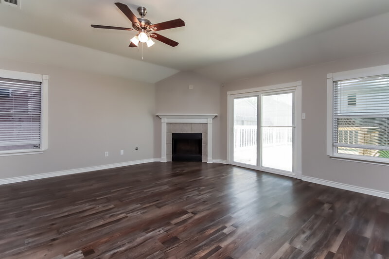 2,160/Mo, 6615 Lower Arrow Dr Houston, TX 77086 Living Room View 2