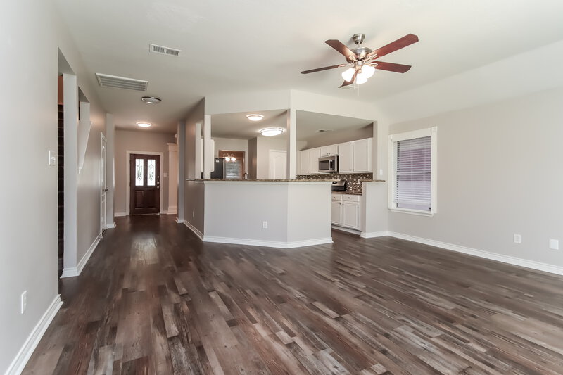 2,160/Mo, 6615 Lower Arrow Dr Houston, TX 77086 Living Room View 3