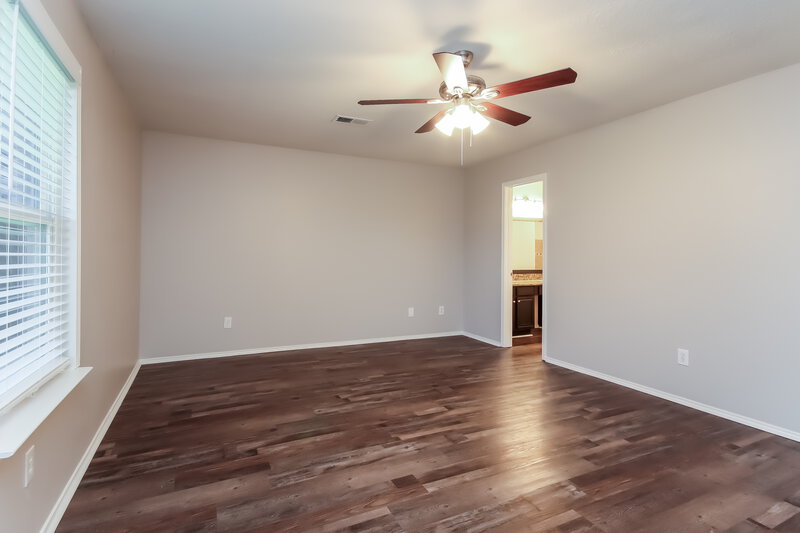 2,160/Mo, 6615 Lower Arrow Dr Houston, TX 77086 Main Bedroom View 2