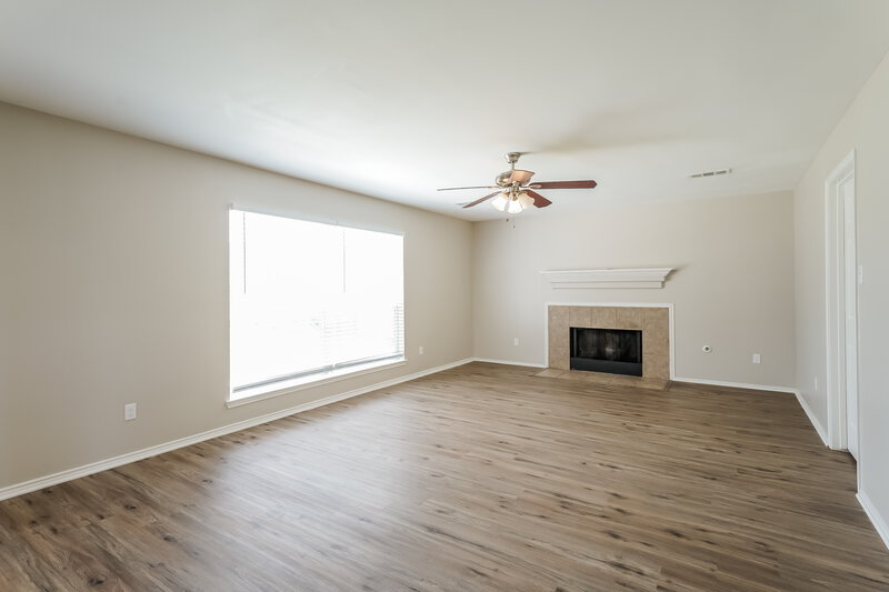 0/Mo, 17402 Heath Grove Ln Richmond, TX 77407 Living Room View