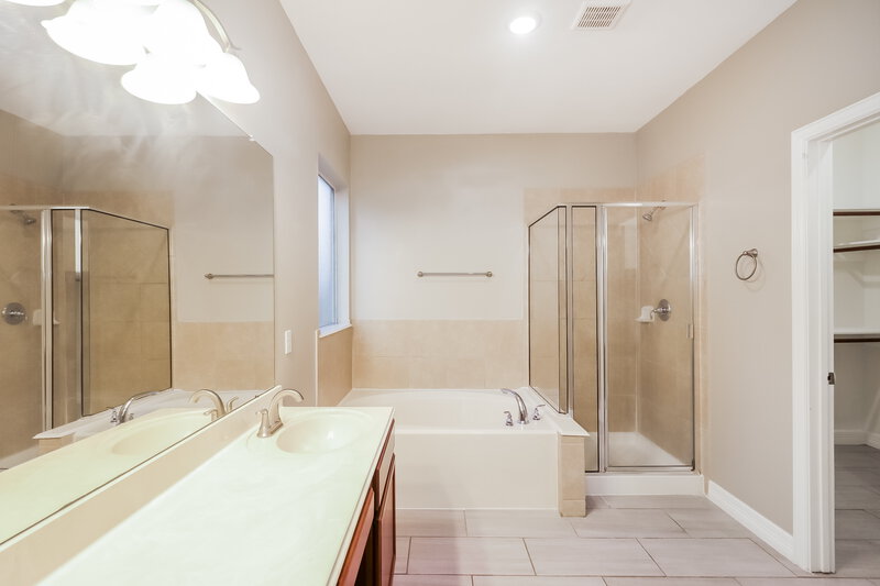 2,620/Mo, 8414 Parapet Pl Rosharon, TX 77583 Main Bathroom View