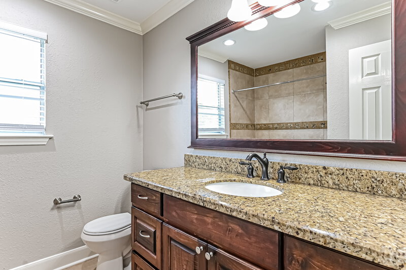 2,295/Mo, 16603 Bonny Ridge Ct Houston, TX 77053 Bathroom View