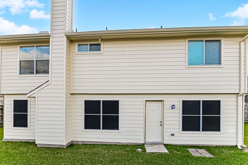 2,295/Mo, 16603 Bonny Ridge Ct Houston, TX 77053 Rear View