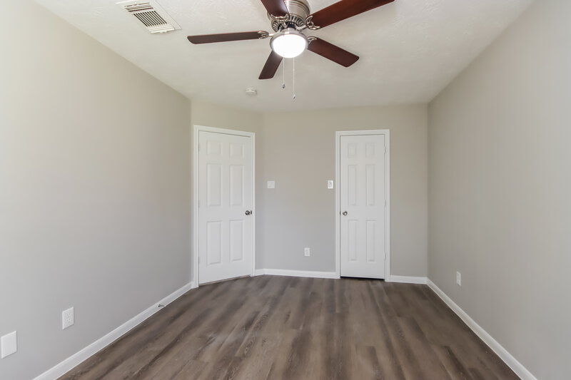 1,415/Mo, 1708 Tyler St Conroe, TX 77301 Bedroom View 4