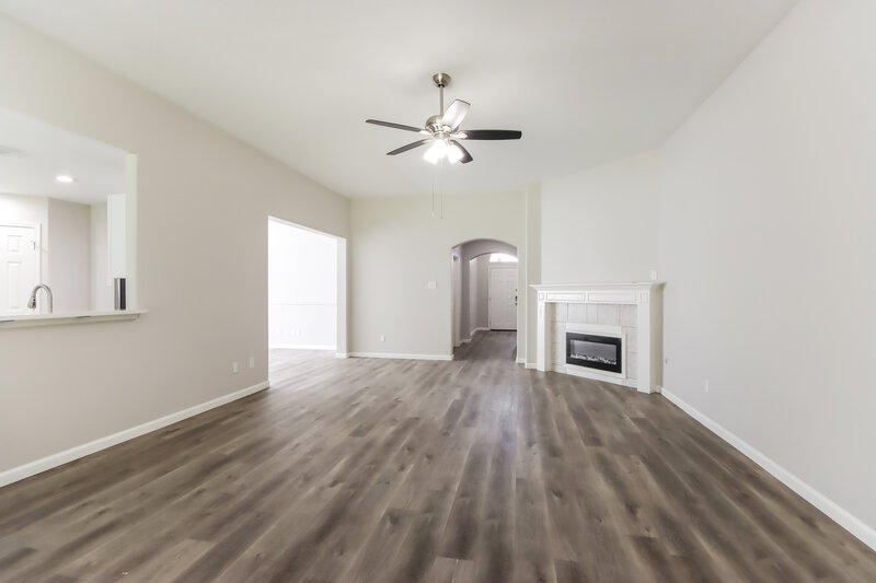 2,195/Mo, 910 Taylor Ridge Dr Spring, TX 77373 Living Room View 3