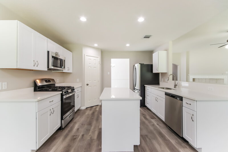 2,195/Mo, 910 Taylor Ridge Dr Spring, TX 77373 Kitchen View