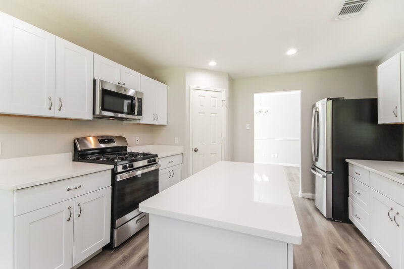 2,195/Mo, 910 Taylor Ridge Dr Spring, TX 77373 Kitchen View 2