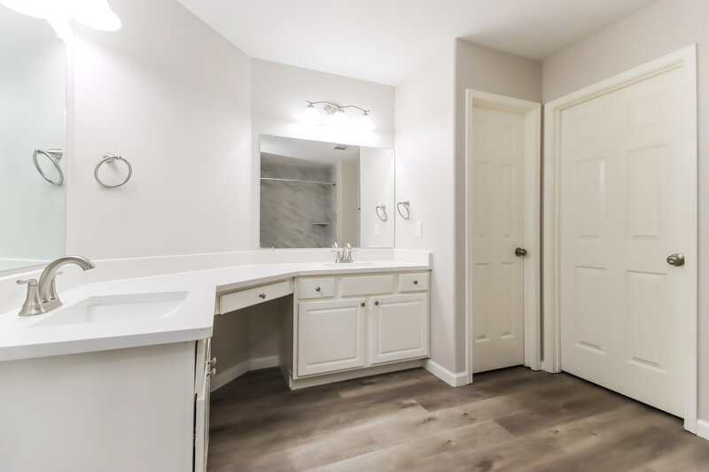 2,195/Mo, 910 Taylor Ridge Dr Spring, TX 77373 Main Bathroom View