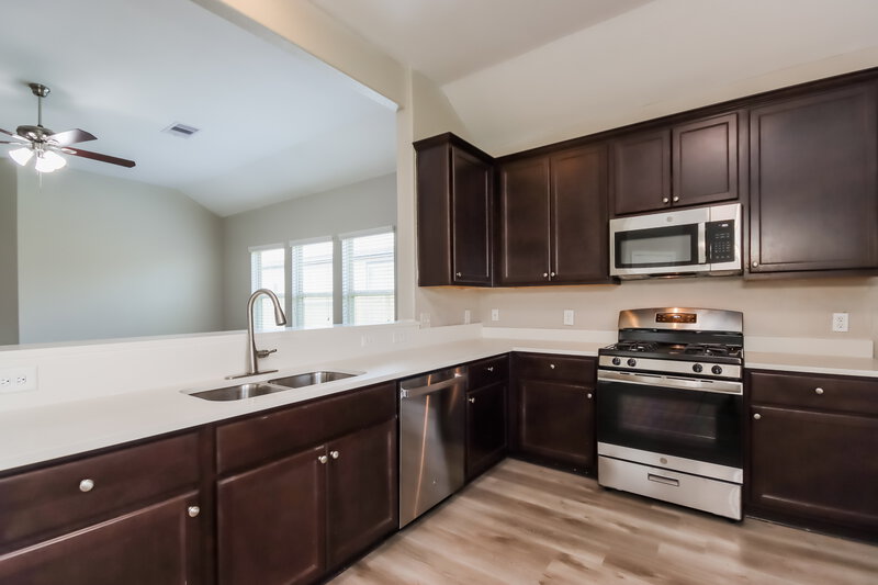 2,520/Mo, 3552 Korina Way Conroe, TX 77306 Kitchen View 2