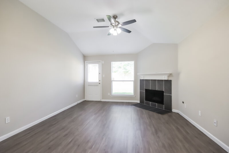 1,805/Mo, 1615 Trail Oaks Ct Humble, TX 77339 Living Room View