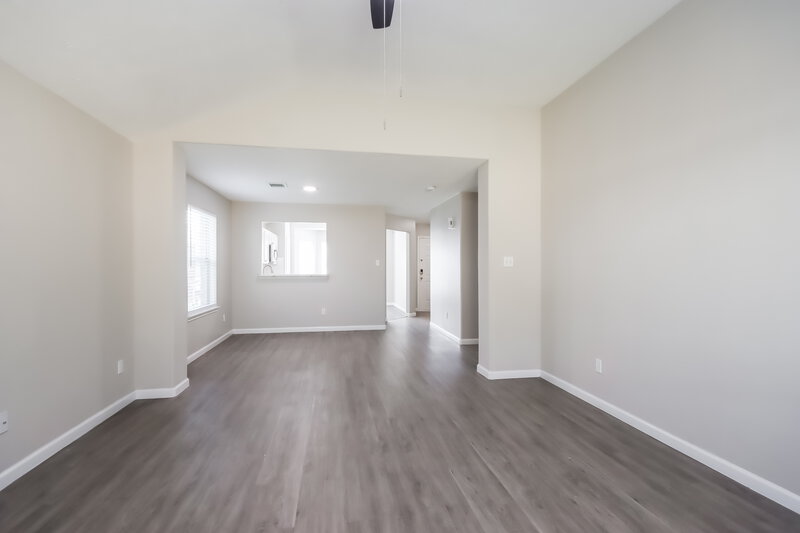 1,805/Mo, 1615 Trail Oaks Ct Humble, TX 77339 Living Room View 2