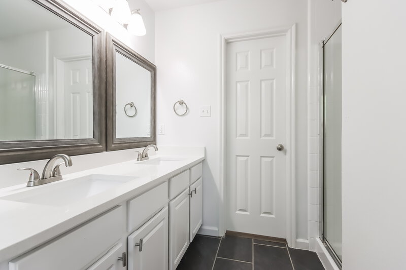 1,805/Mo, 1615 Trail Oaks Ct Humble, TX 77339 Main Bathroom View 2