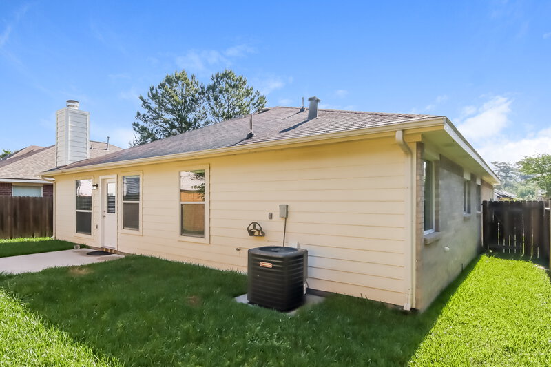 1,805/Mo, 1615 Trail Oaks Ct Humble, TX 77339 Rear View