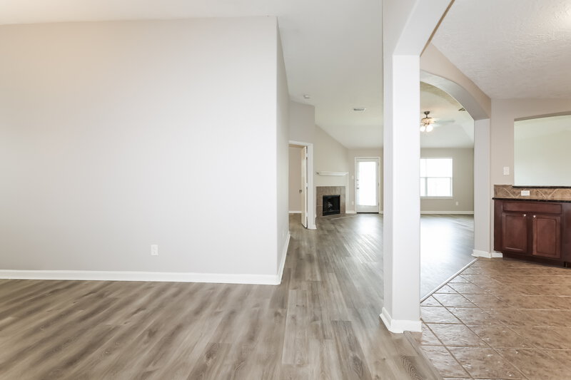 1,955/Mo, 32010 Ashton Ln Pinehurst, TX 77362 Dining Room View