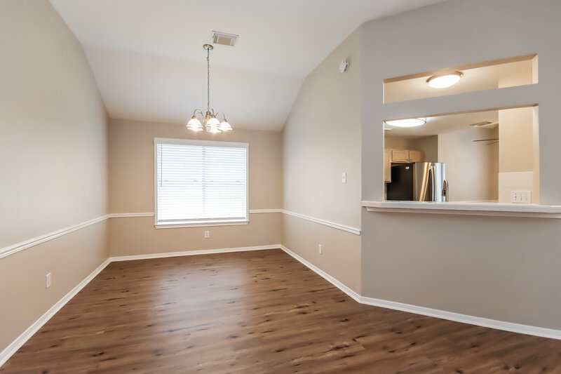2,130/Mo, 590 Orangewood Dr Conroe, TX 77302 Dining Room View