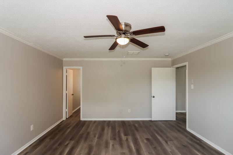 2,190/Mo, 16323 Rapidcreek Dr Houston, TX 77053 Main Bedroom View 2