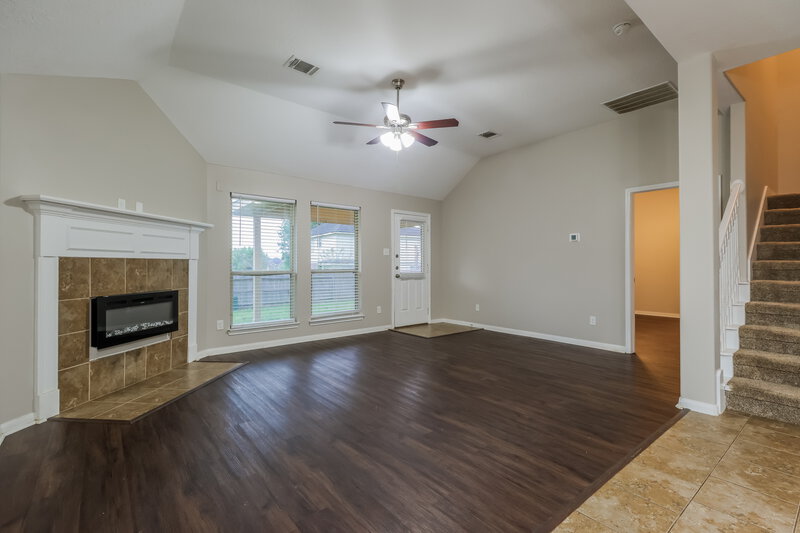 1,825/Mo, 226 Fantasy Ln Montgomery, TX 77356 Living Room View