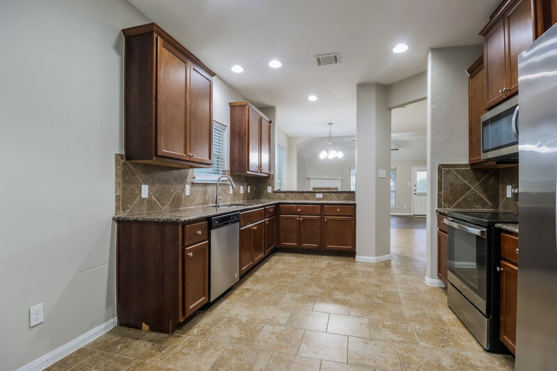 1,825/Mo, 226 Fantasy Ln Montgomery, TX 77356 Kitchen View