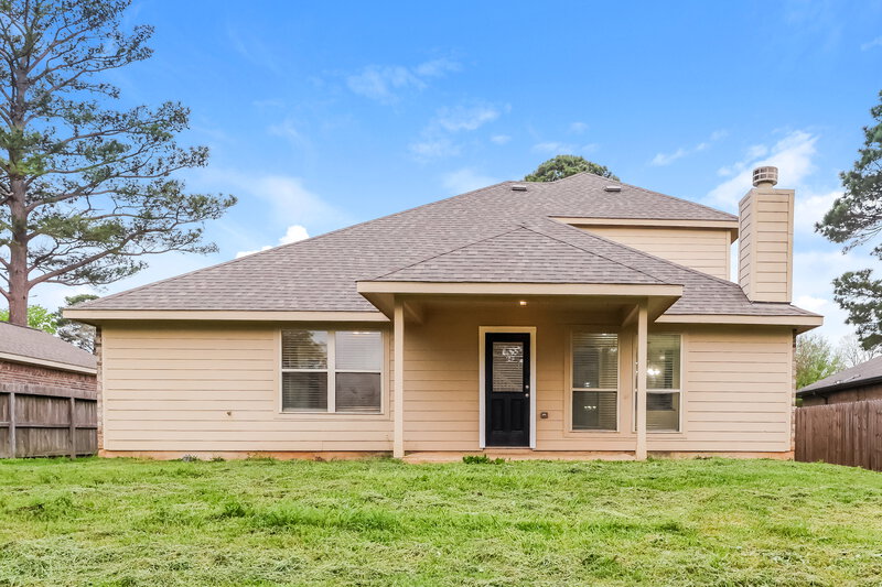 1,825/Mo, 226 Fantasy Ln Montgomery, TX 77356 Rear View