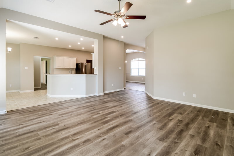 3,280/Mo, 403 Cedar Lake Dr League City, TX 77573 Living Room View