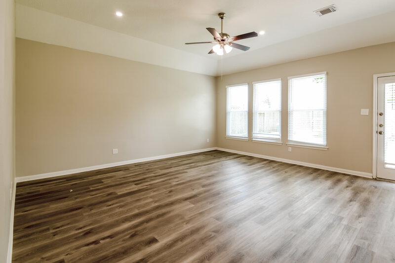 3,280/Mo, 403 Cedar Lake Dr League City, TX 77573 Living Room View 2