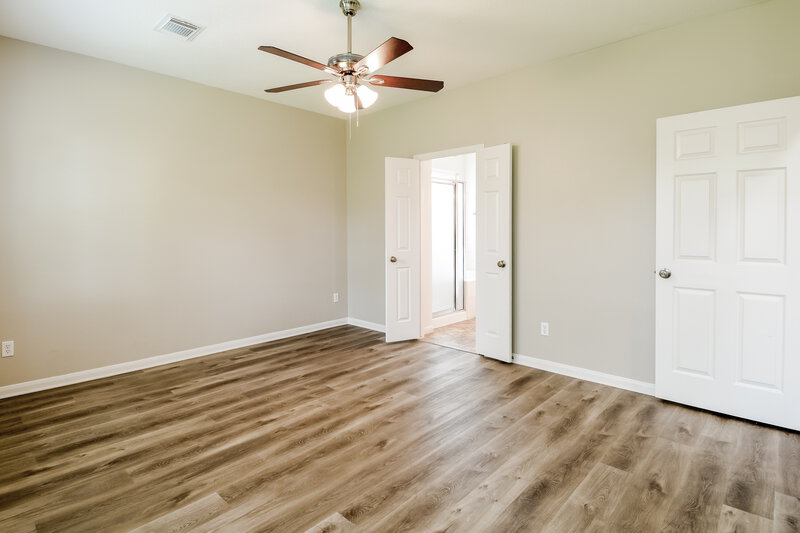 3,280/Mo, 403 Cedar Lake Dr League City, TX 77573 Main Bedroom View 2