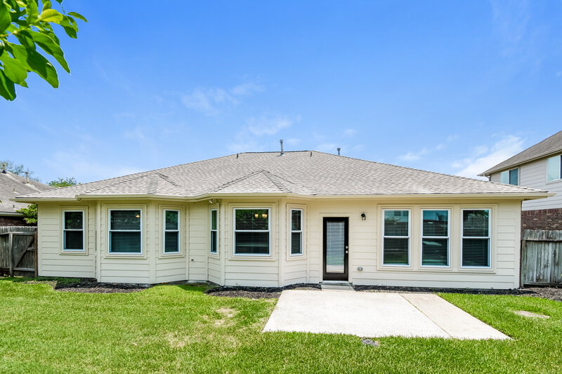 3,280/Mo, 403 Cedar Lake Dr League City, TX 77573 Rear View